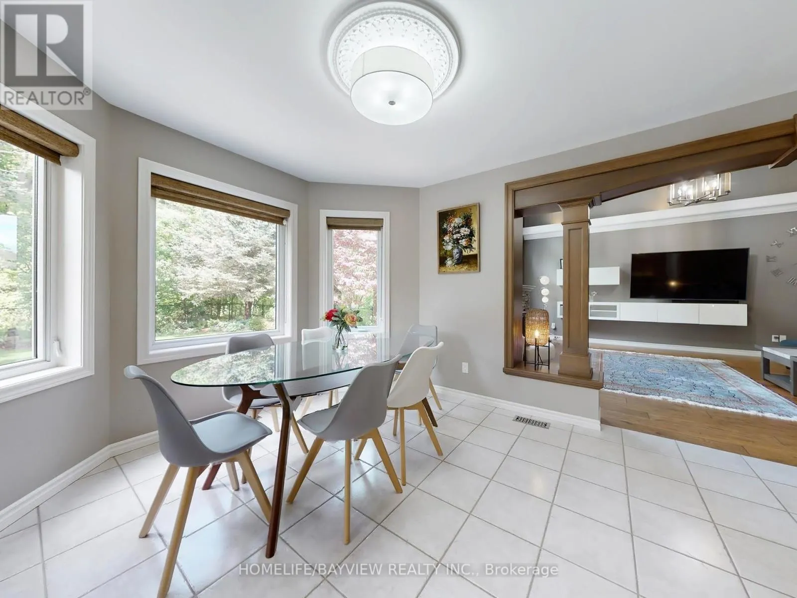 574 SANDBANKS CRESCENT