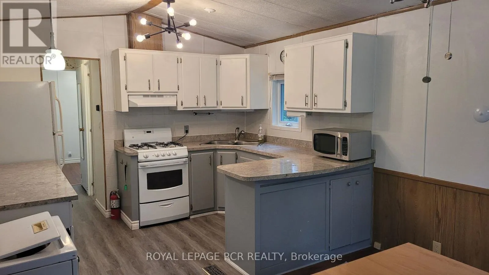 31 - 1007 RACOON ROAD
