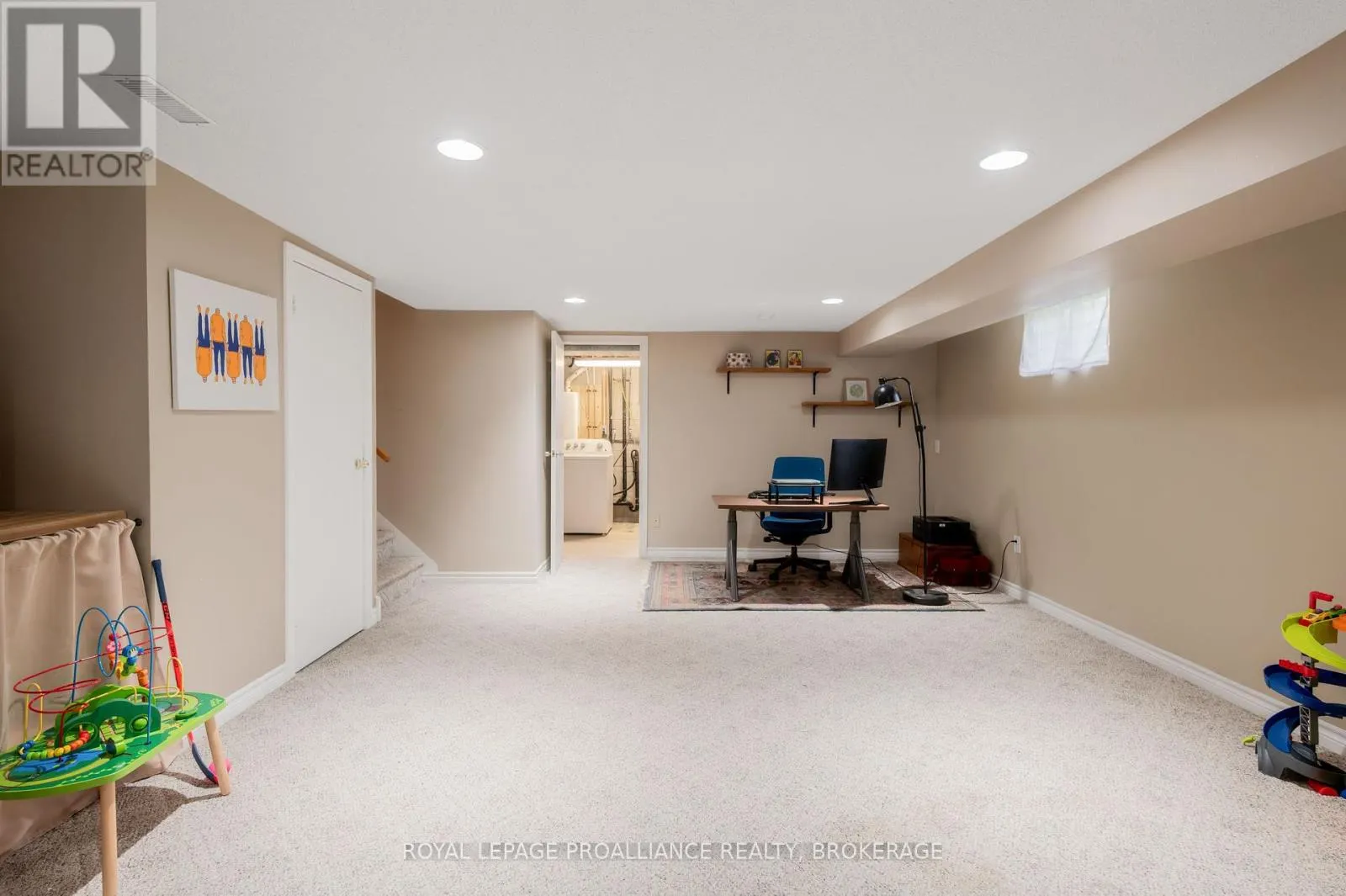 867 BERWICK PLACE