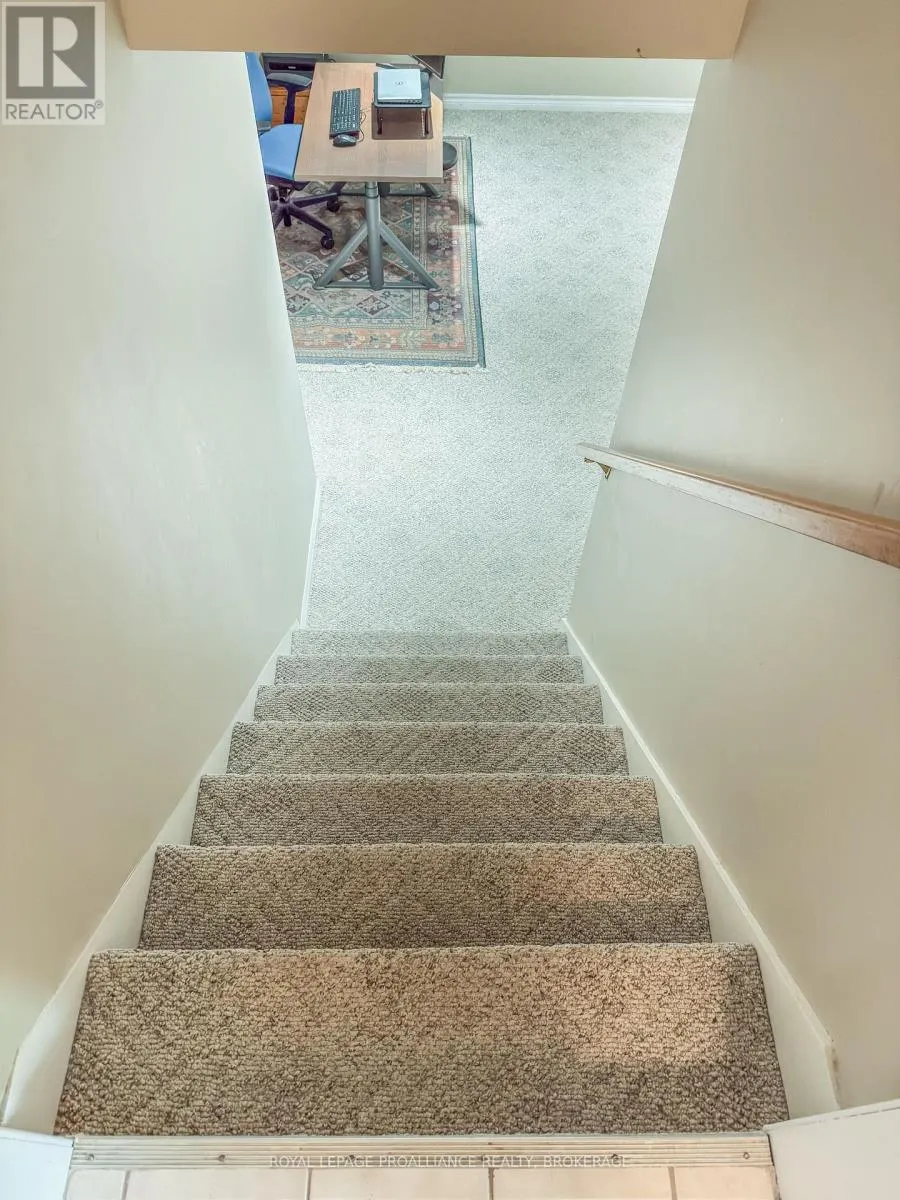 867 BERWICK PLACE