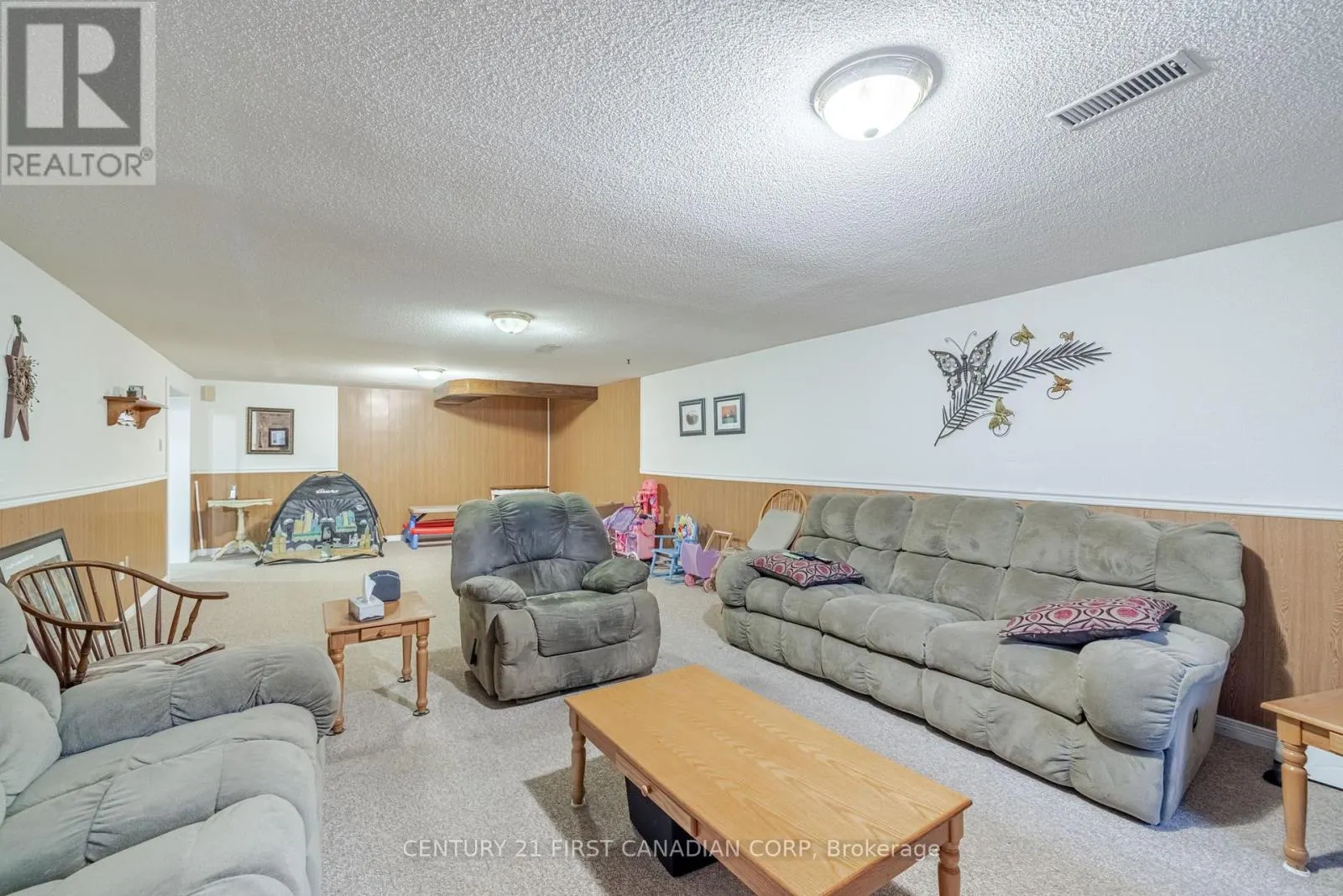 9776 TOWER ROAD