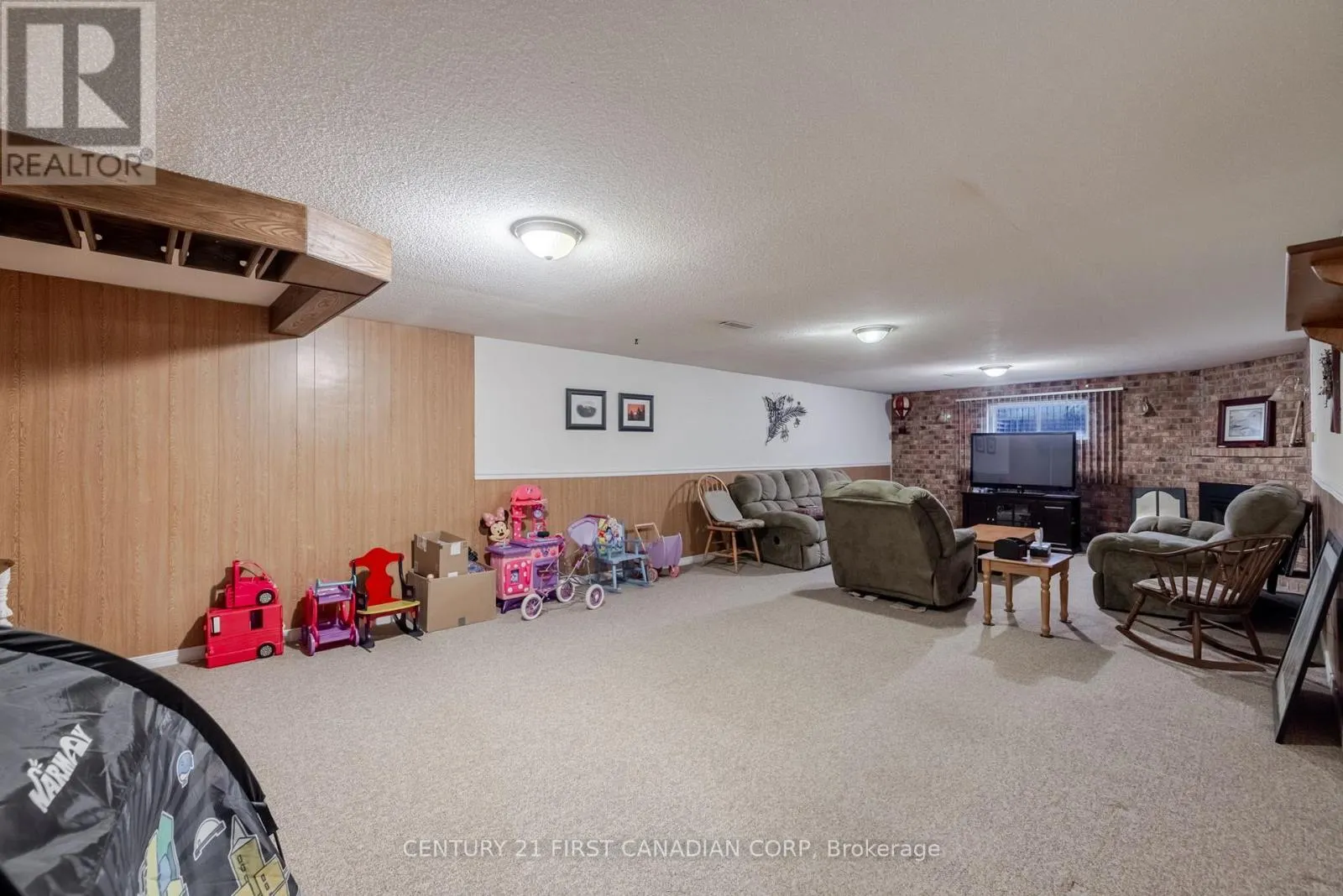 9776 TOWER ROAD