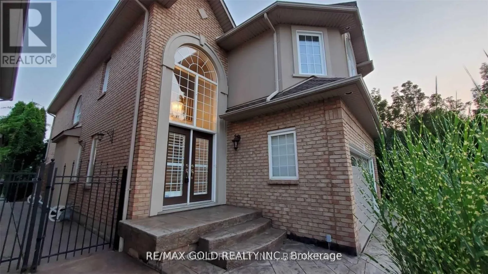 79 SURREY DRIVE