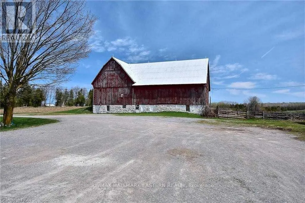 1490 CENTRE ROAD