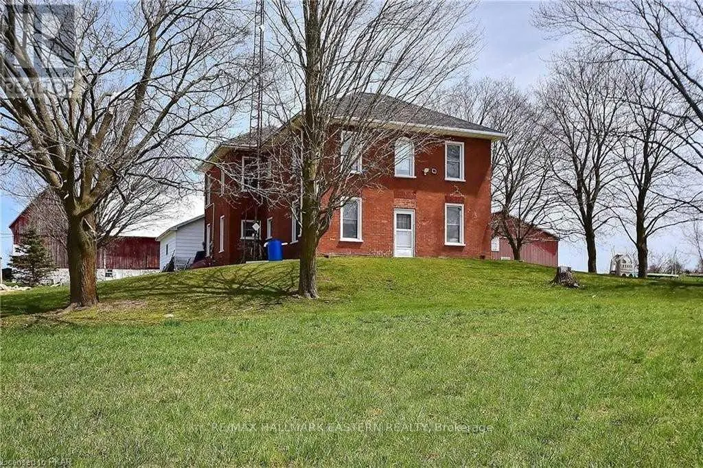 1490 CENTRE ROAD