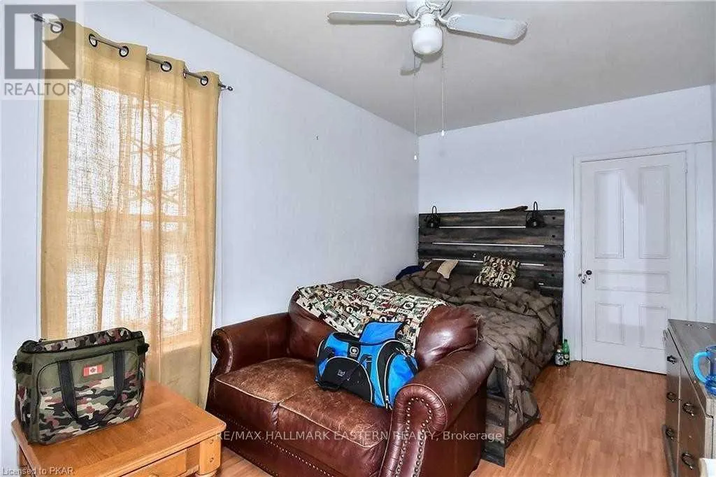 1490 CENTRE ROAD