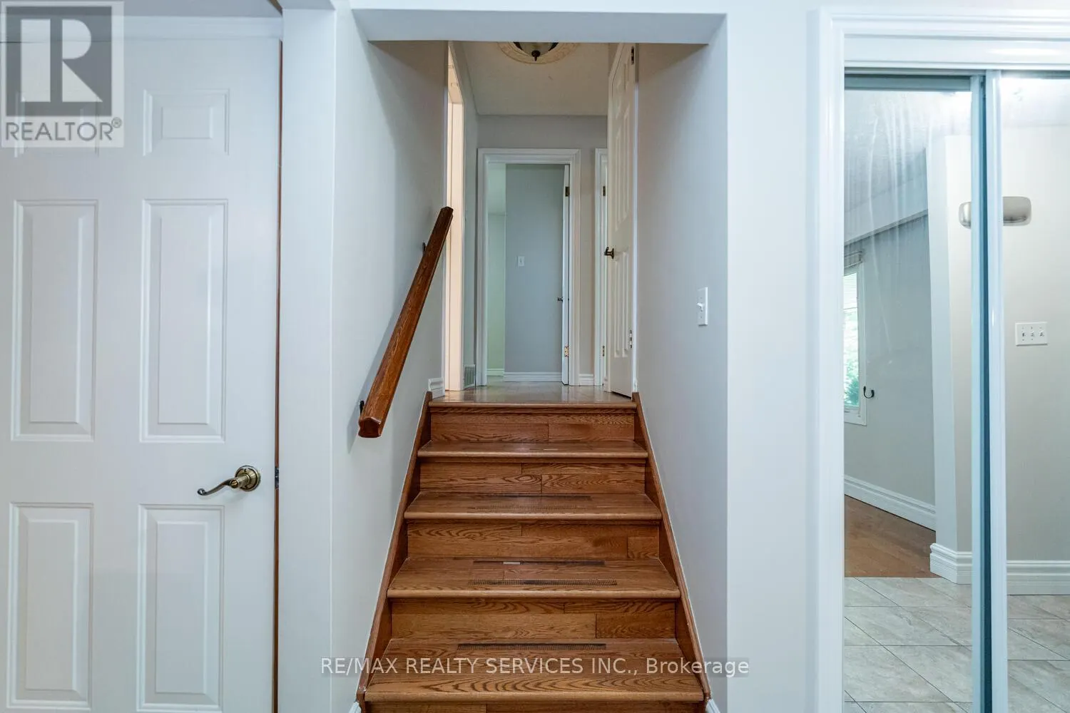 285 THORNCREST DRIVE