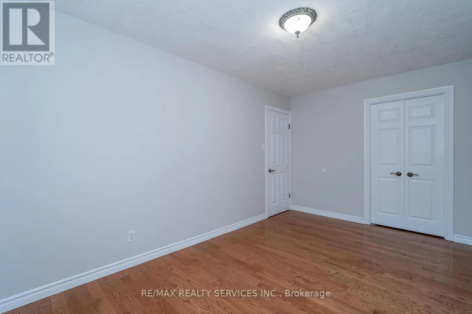 285 THORNCREST DRIVE