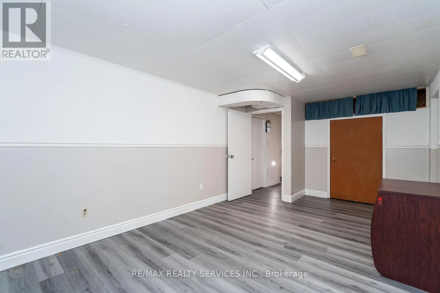 285 THORNCREST DRIVE