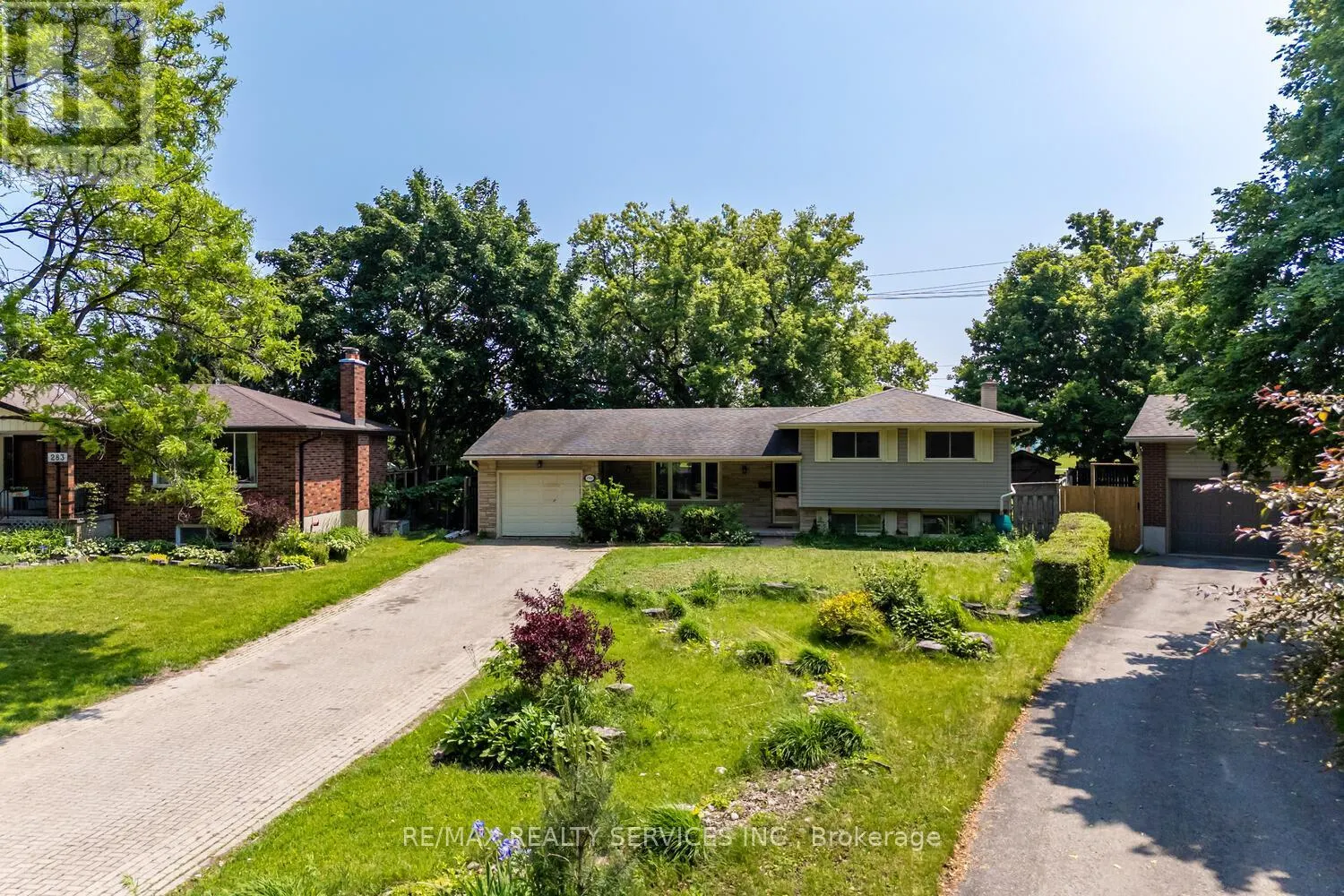 285 THORNCREST DRIVE