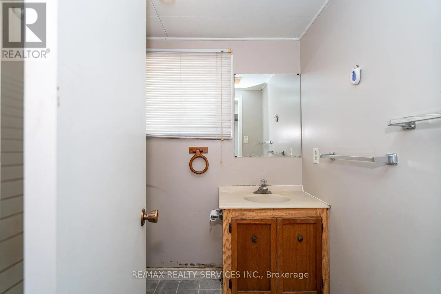 285 THORNCREST DRIVE