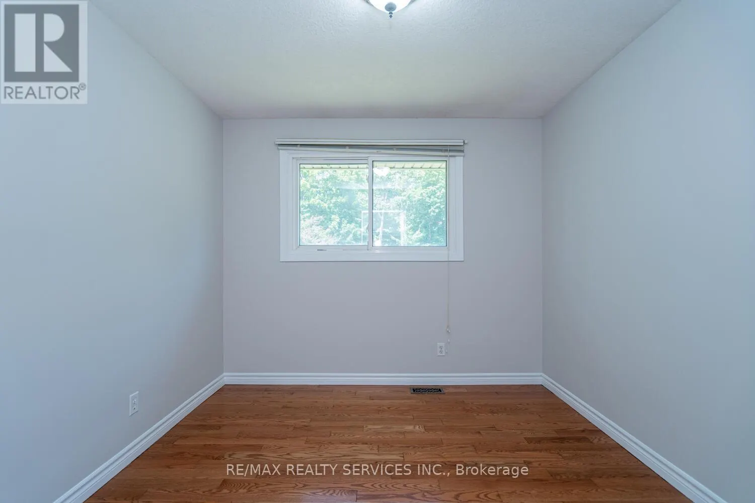 285 THORNCREST DRIVE
