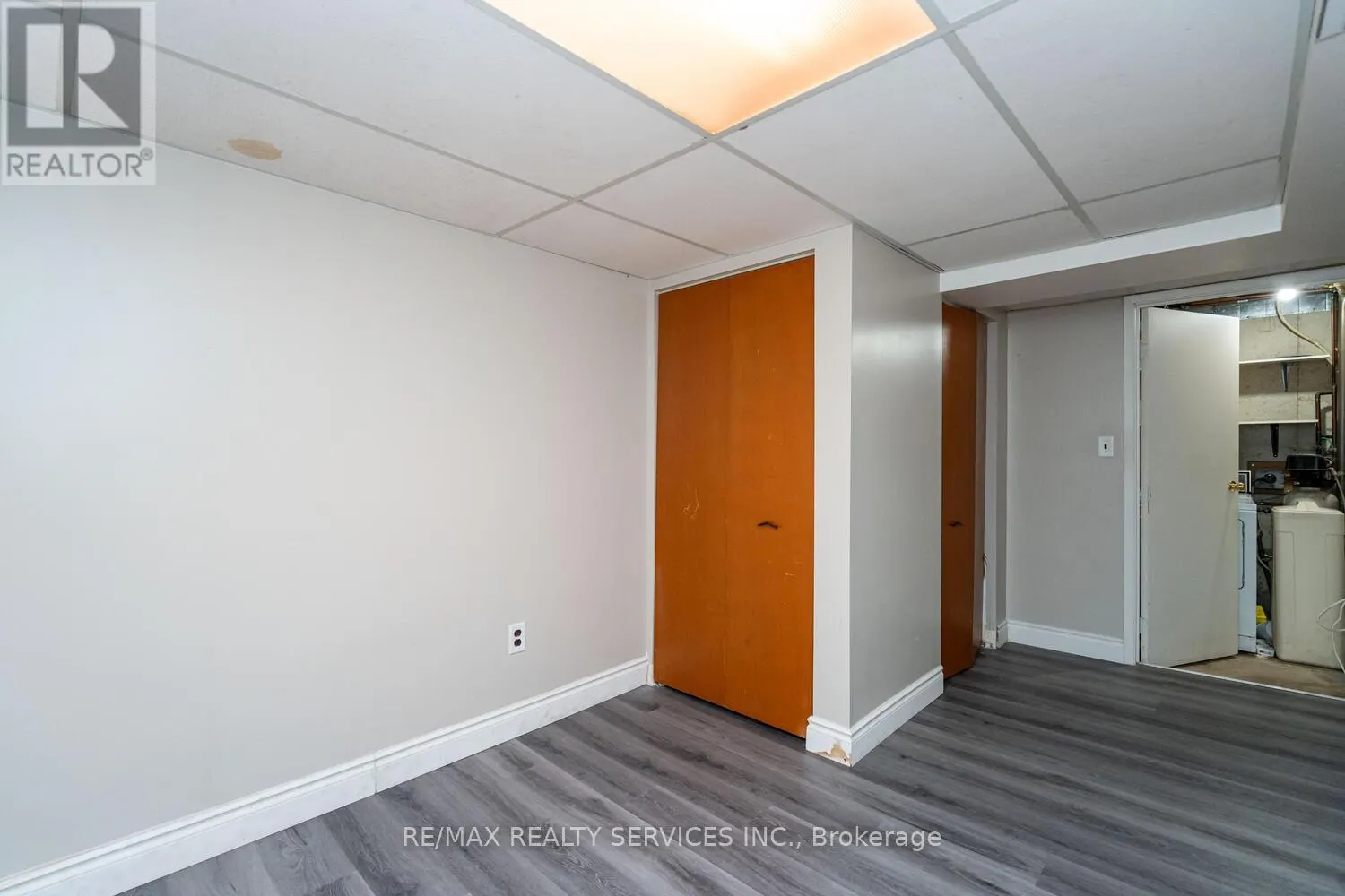 BASEMENT - 285 THORNCREST DRIVE