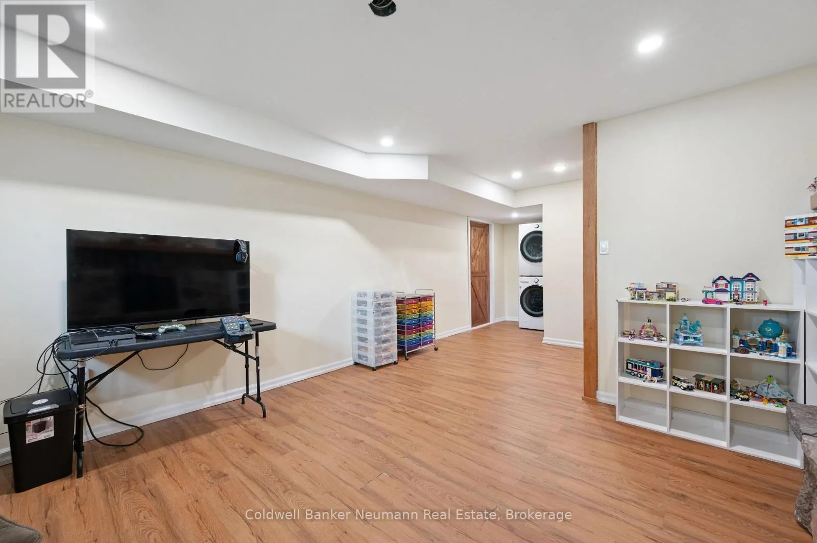 5 A HAMILTON DRIVE