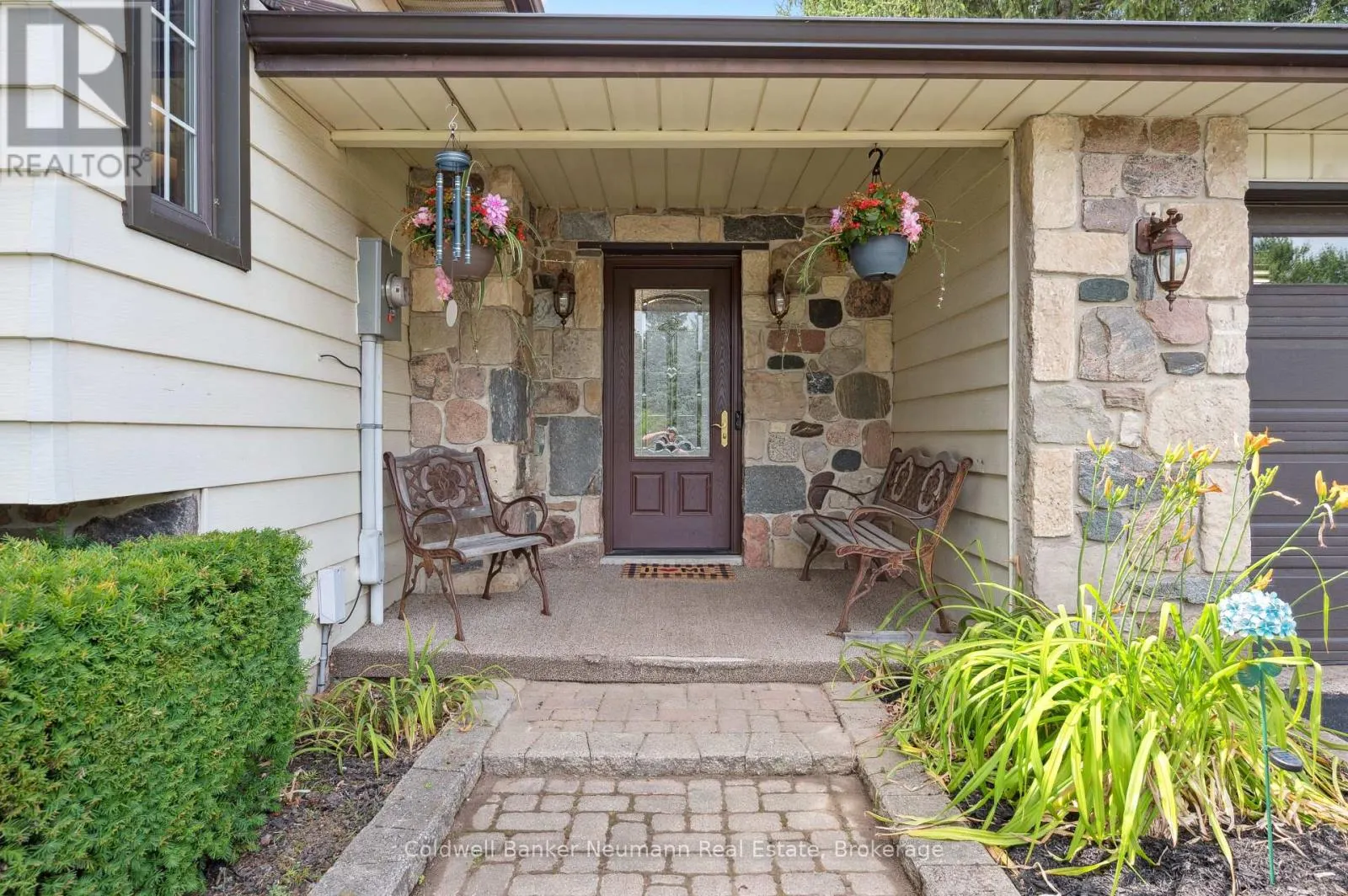 5 A HAMILTON DRIVE