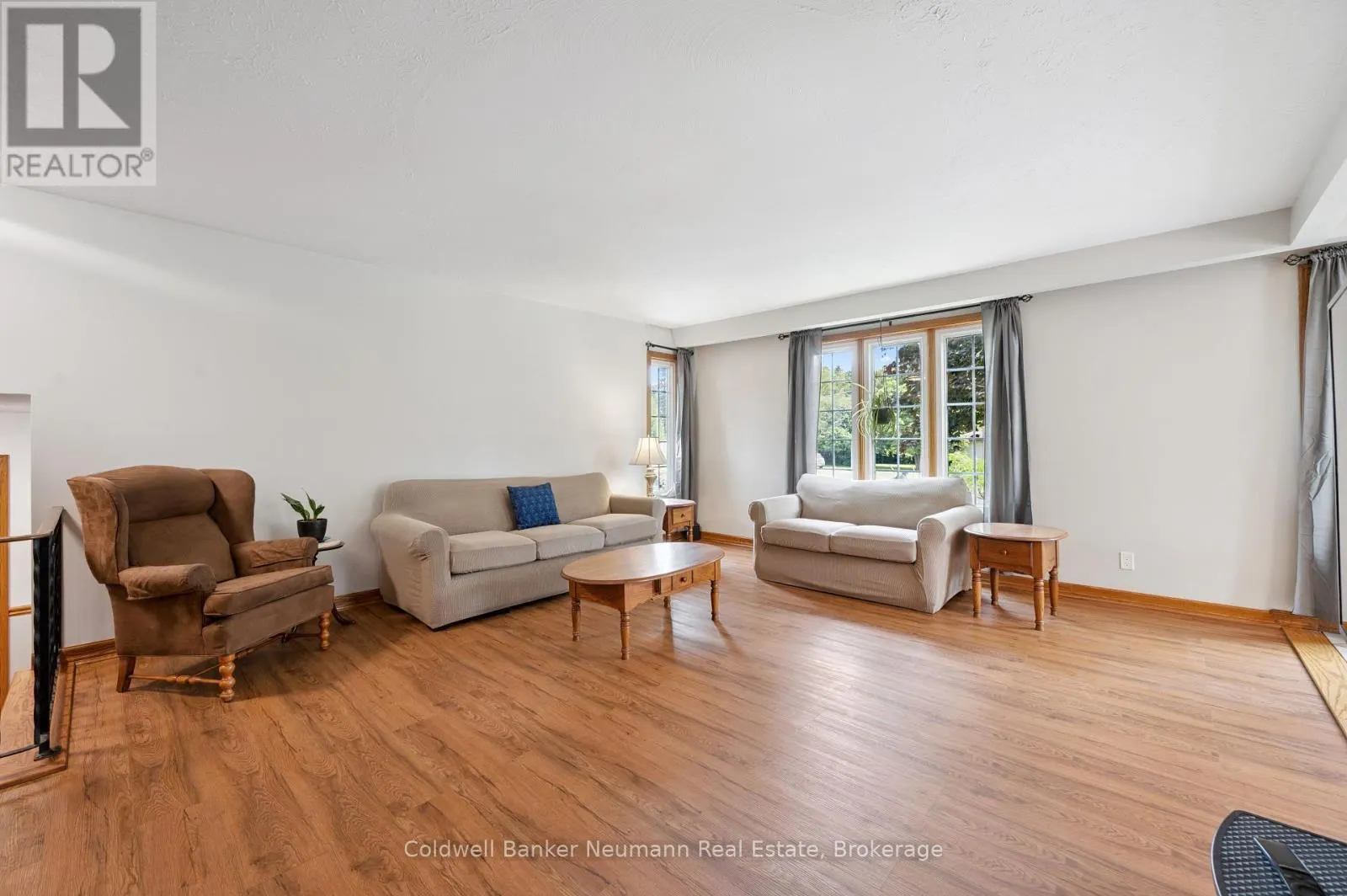5 A HAMILTON DRIVE