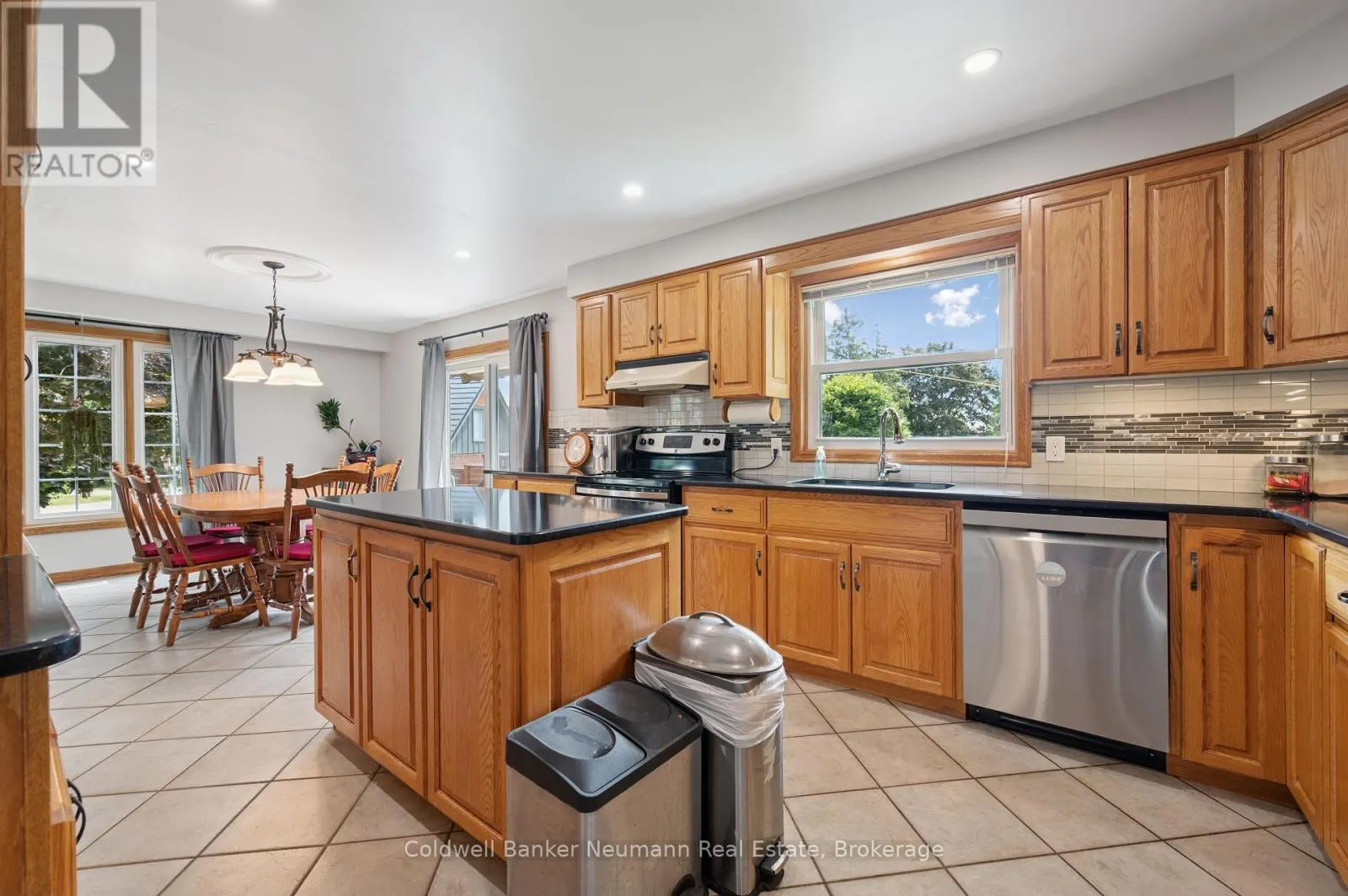 5 A HAMILTON DRIVE