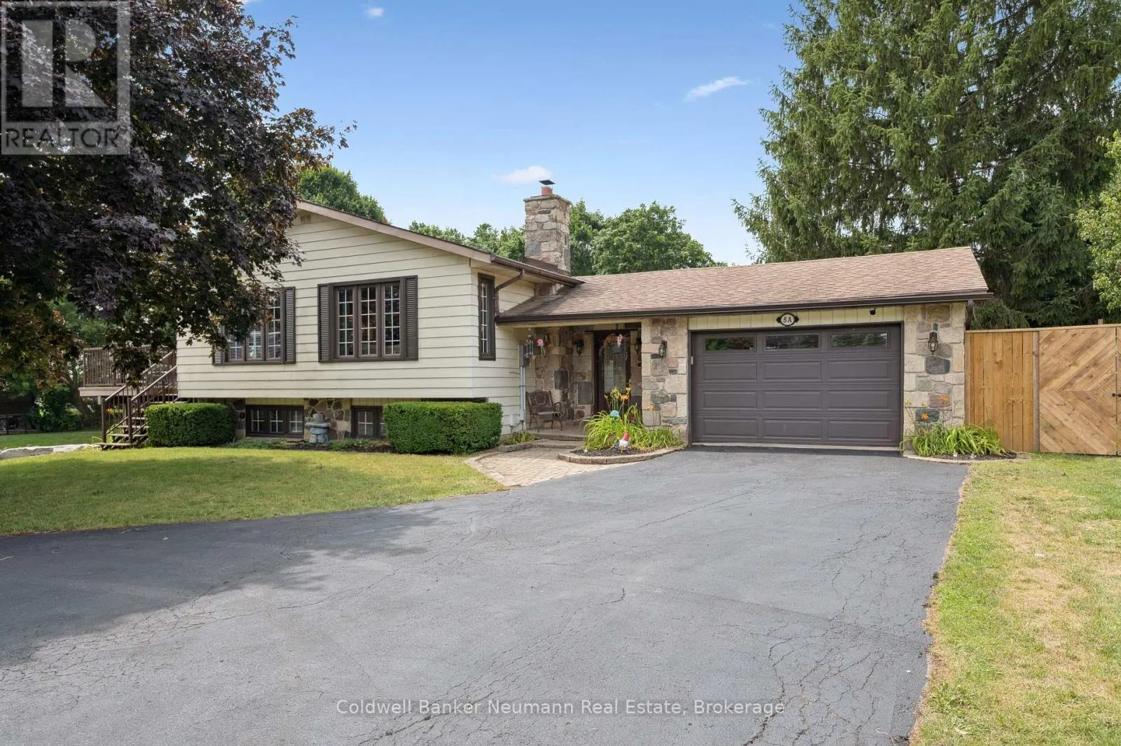 5 A HAMILTON DRIVE
