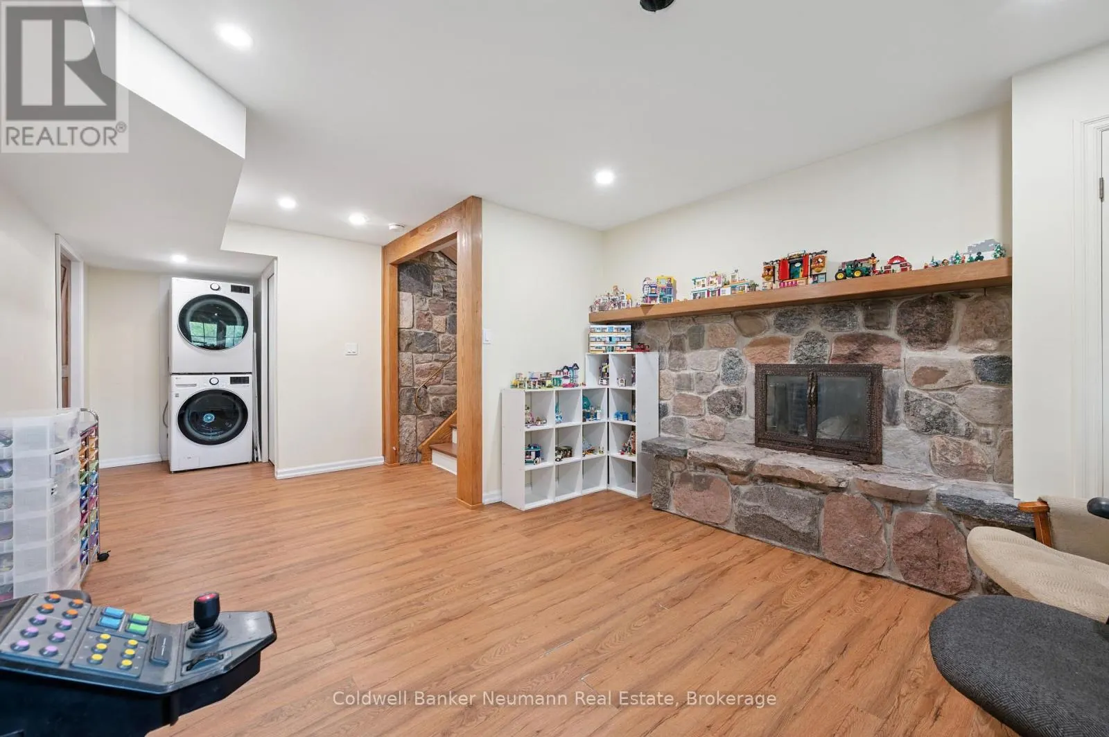 5 A HAMILTON DRIVE