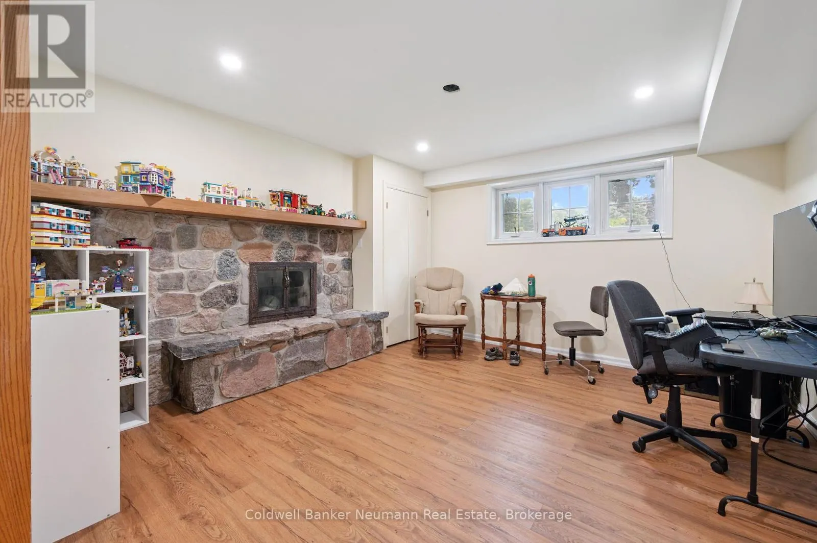 5 A HAMILTON DRIVE