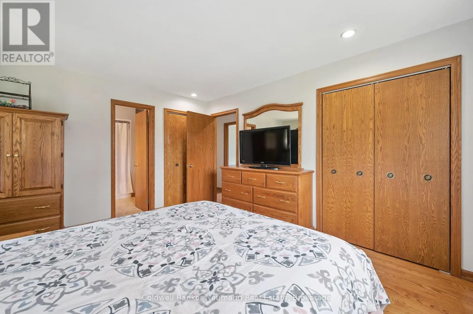 5 A HAMILTON DRIVE