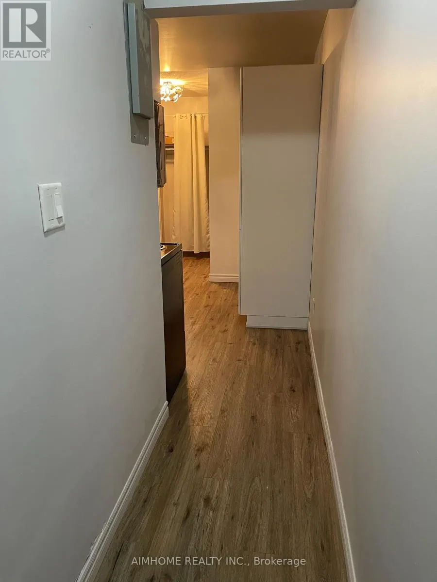 1 - 113 WESTMOUNT ROAD N