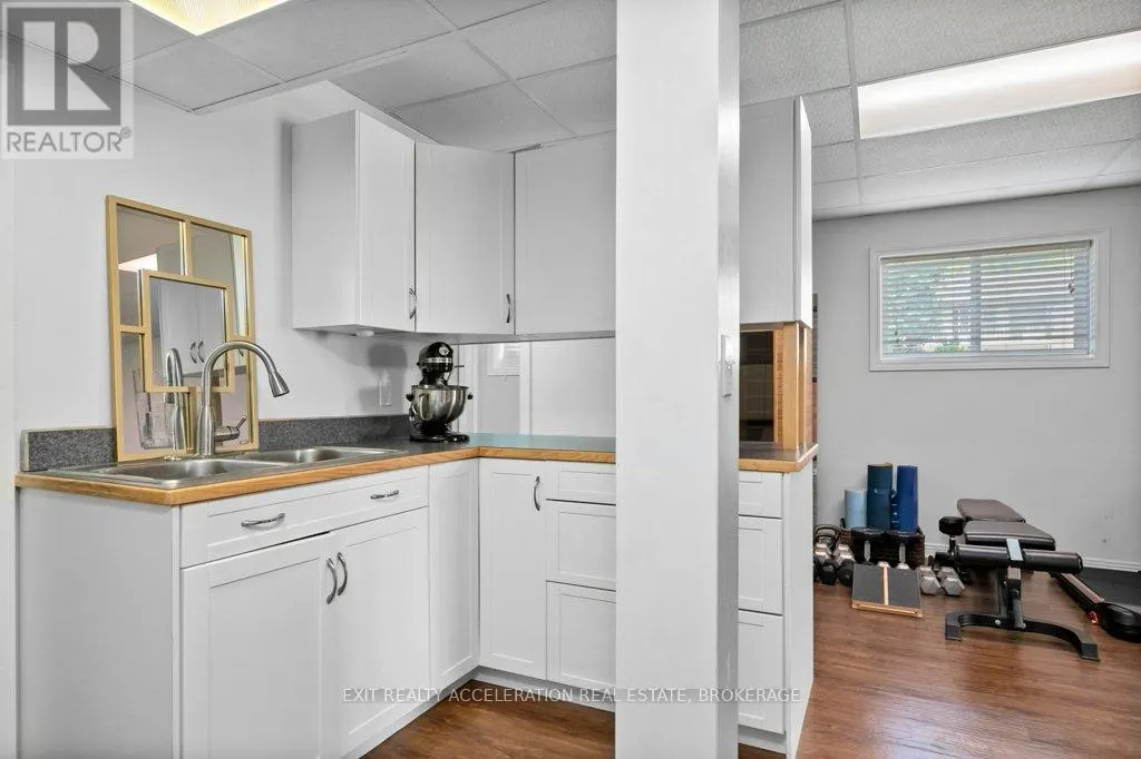 134 SHORELINE CRESCENT