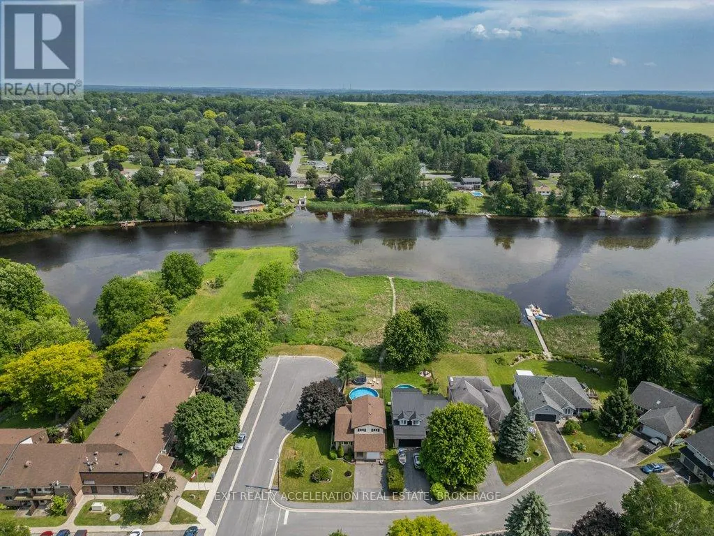 134 SHORELINE CRESCENT