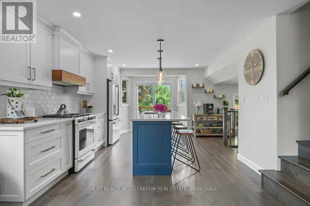 134 SHORELINE CRESCENT
