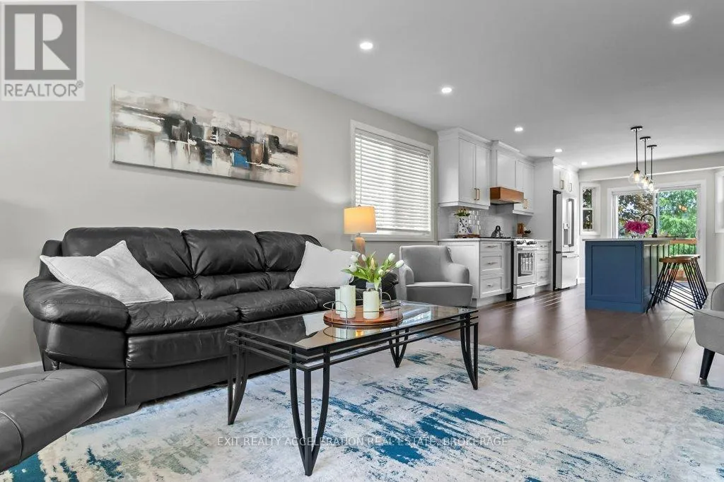 134 SHORELINE CRESCENT