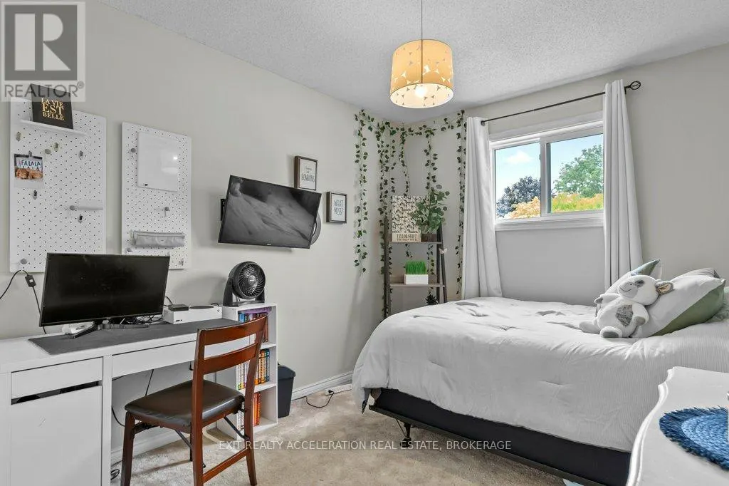134 SHORELINE CRESCENT