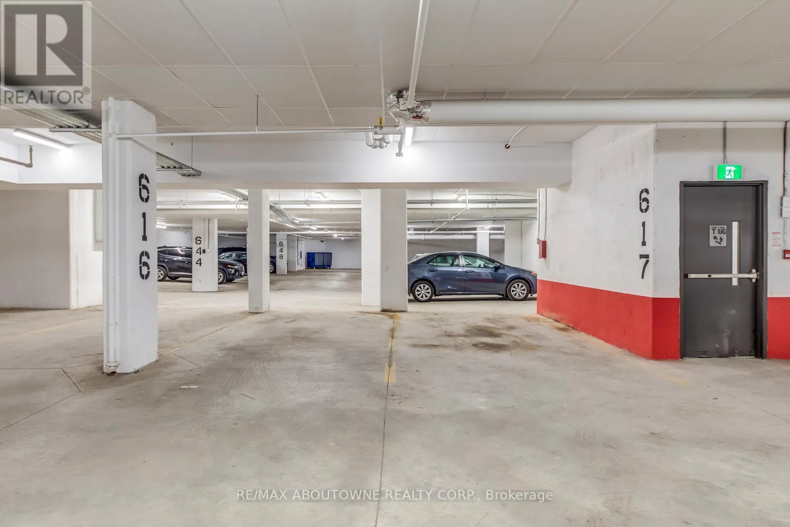 429 - 470 DUNDAS STREET E