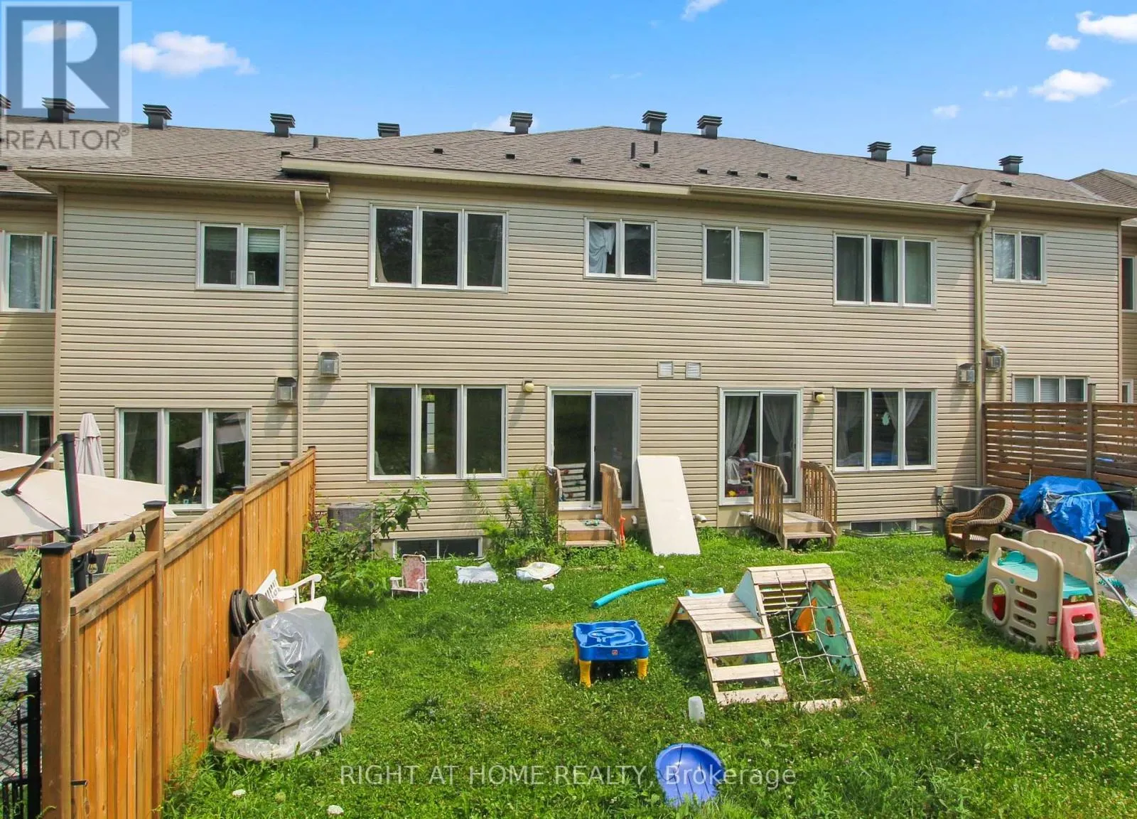 209 HARTSMERE DRIVE