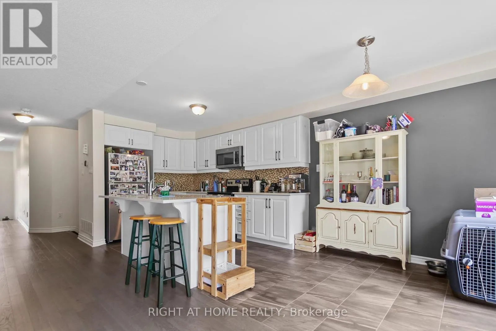 209 HARTSMERE DRIVE