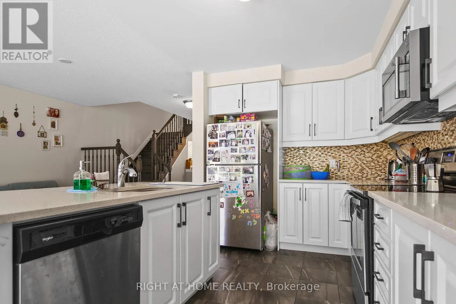 209 HARTSMERE DRIVE