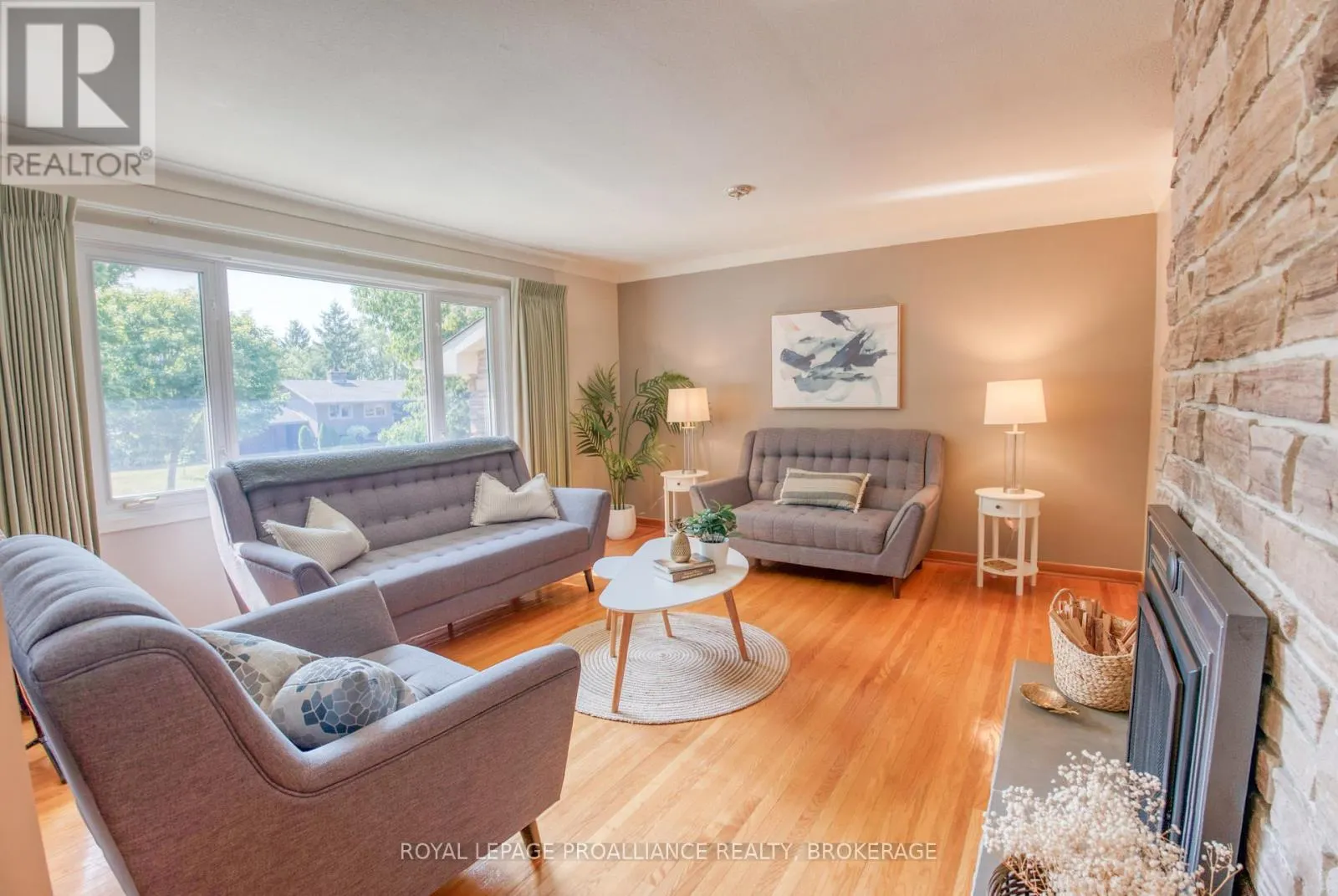 59 FAIRWAY HILL CRESCENT