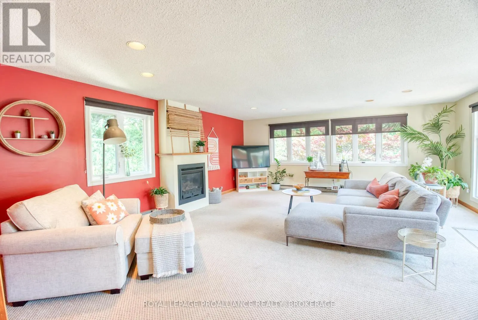 59 FAIRWAY HILL CRESCENT