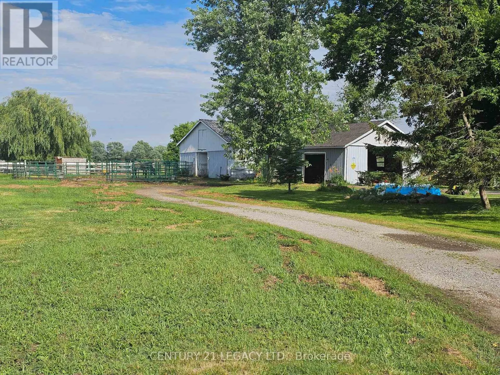 2569 BERTIE ROAD
