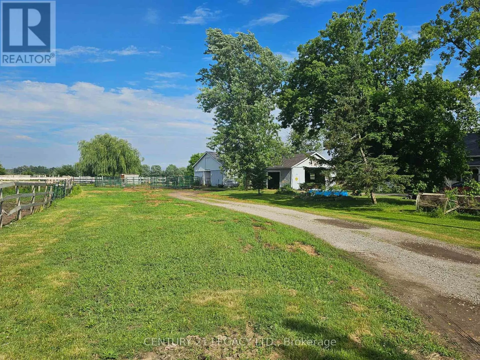 2569 BERTIE ROAD
