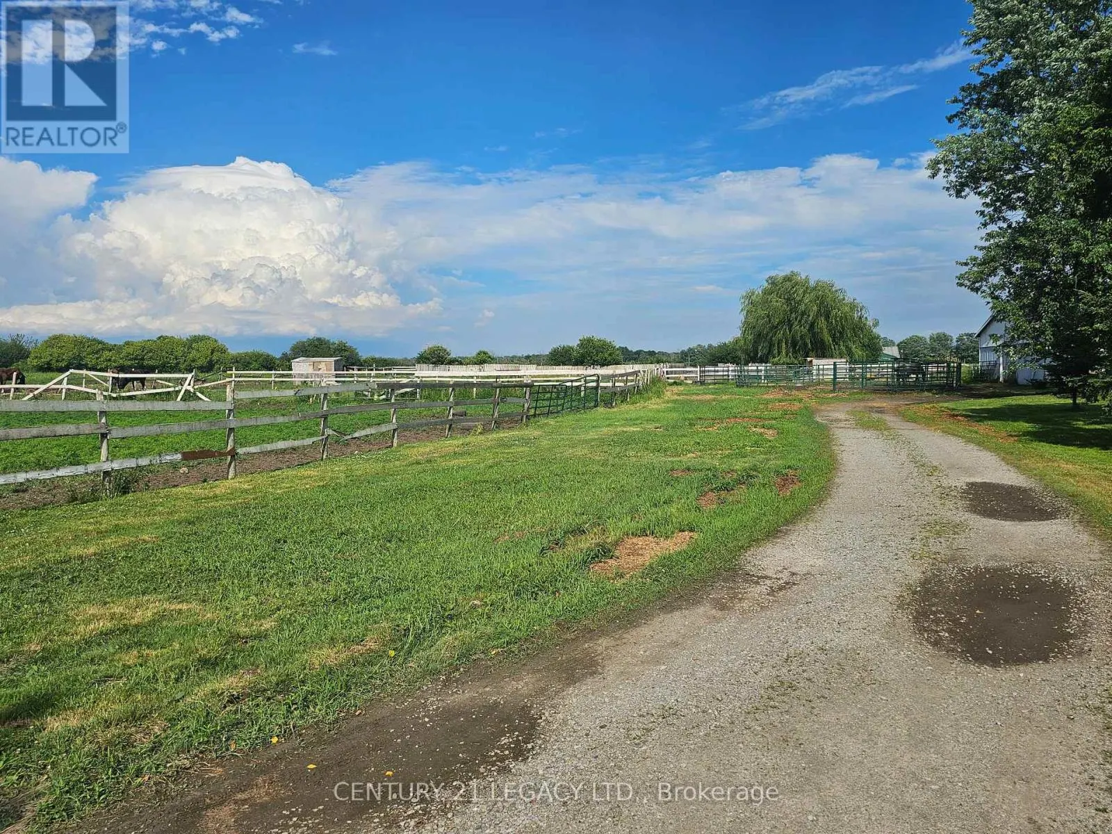 2569 BERTIE ROAD