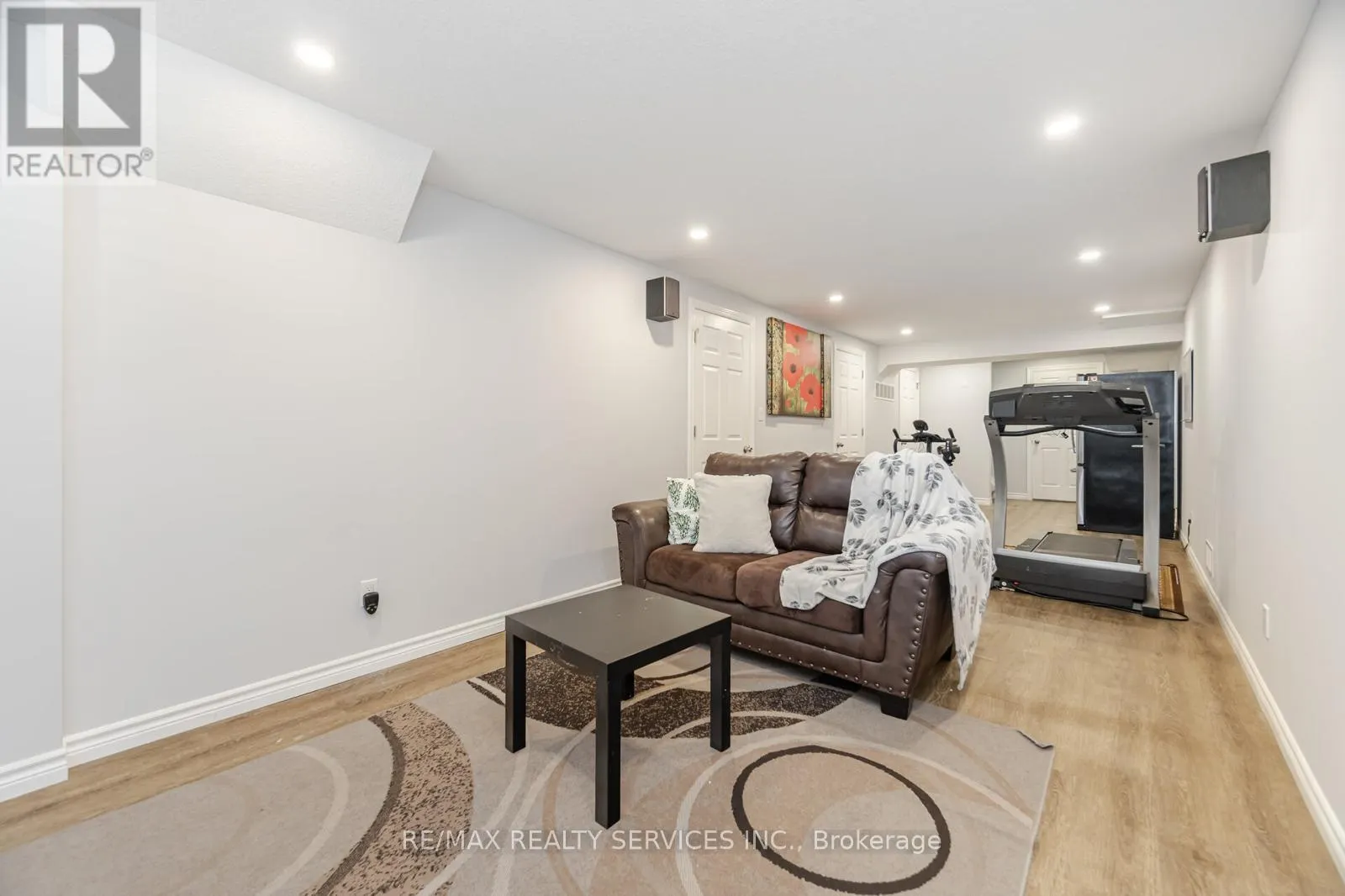 567 STARWOOD DRIVE