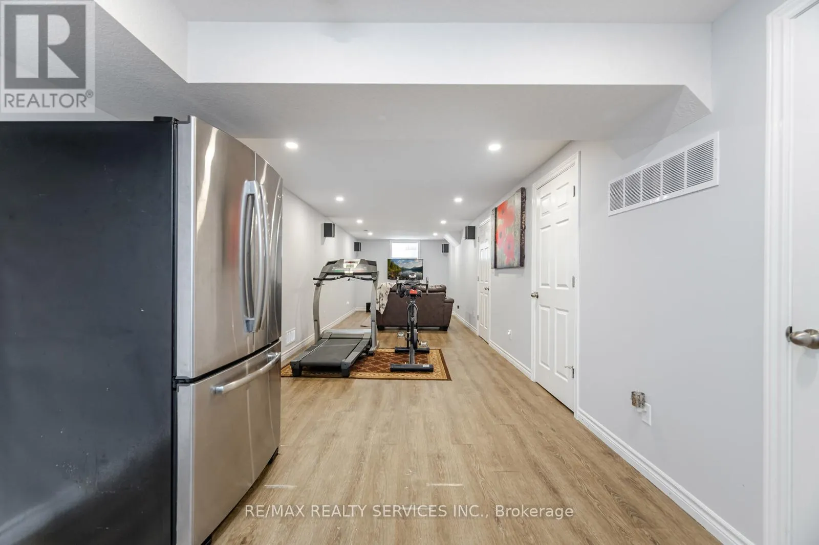 567 STARWOOD DRIVE