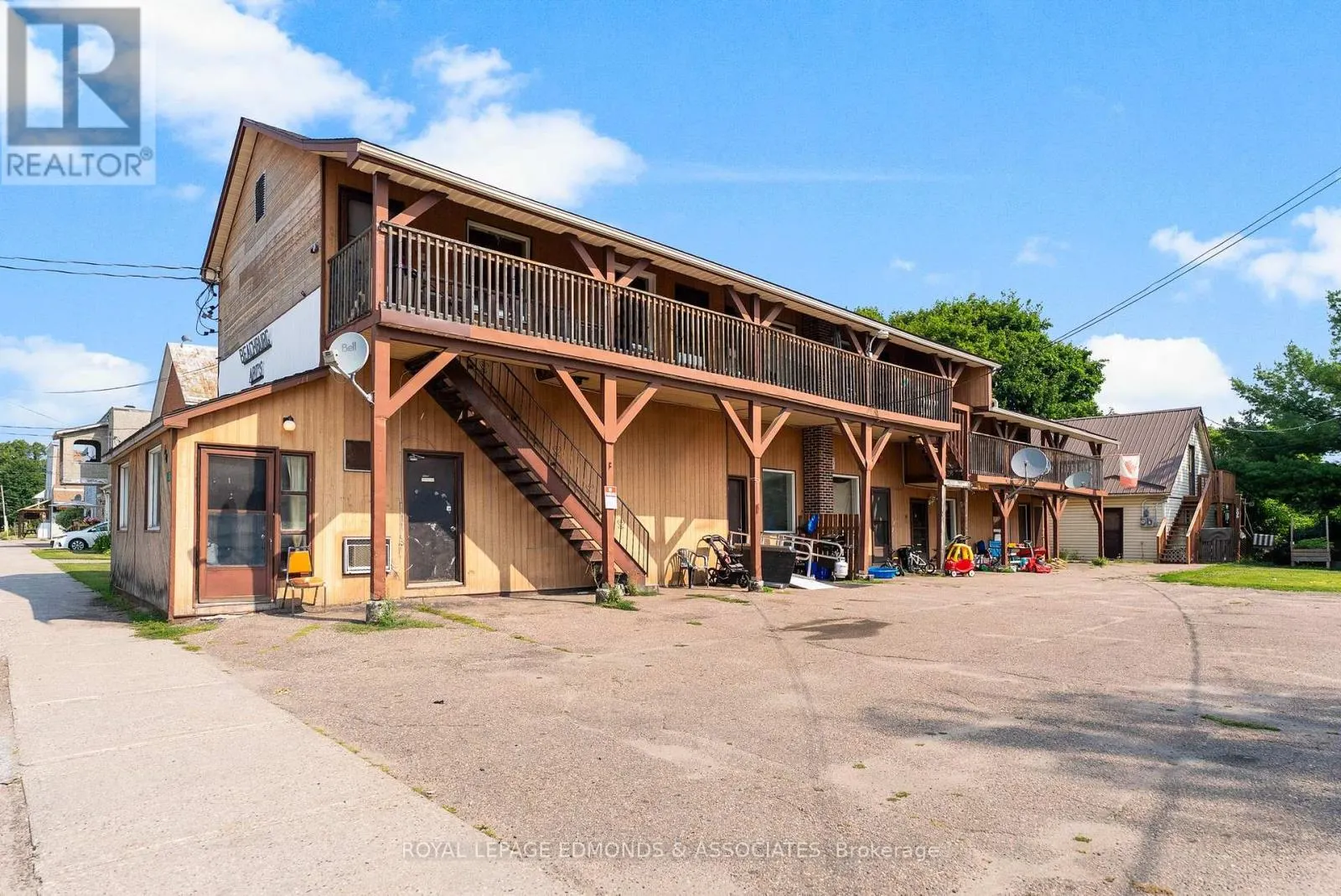 1806 BEACHBURG ROAD