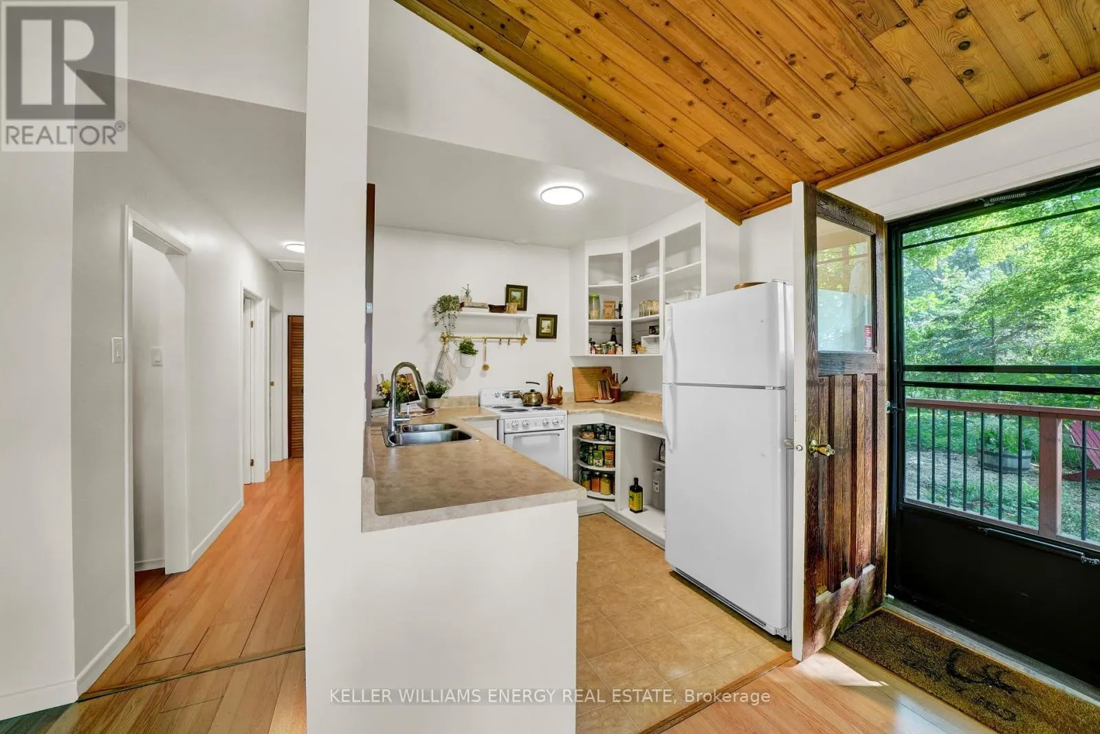 40E GOODMAN CRESCENT