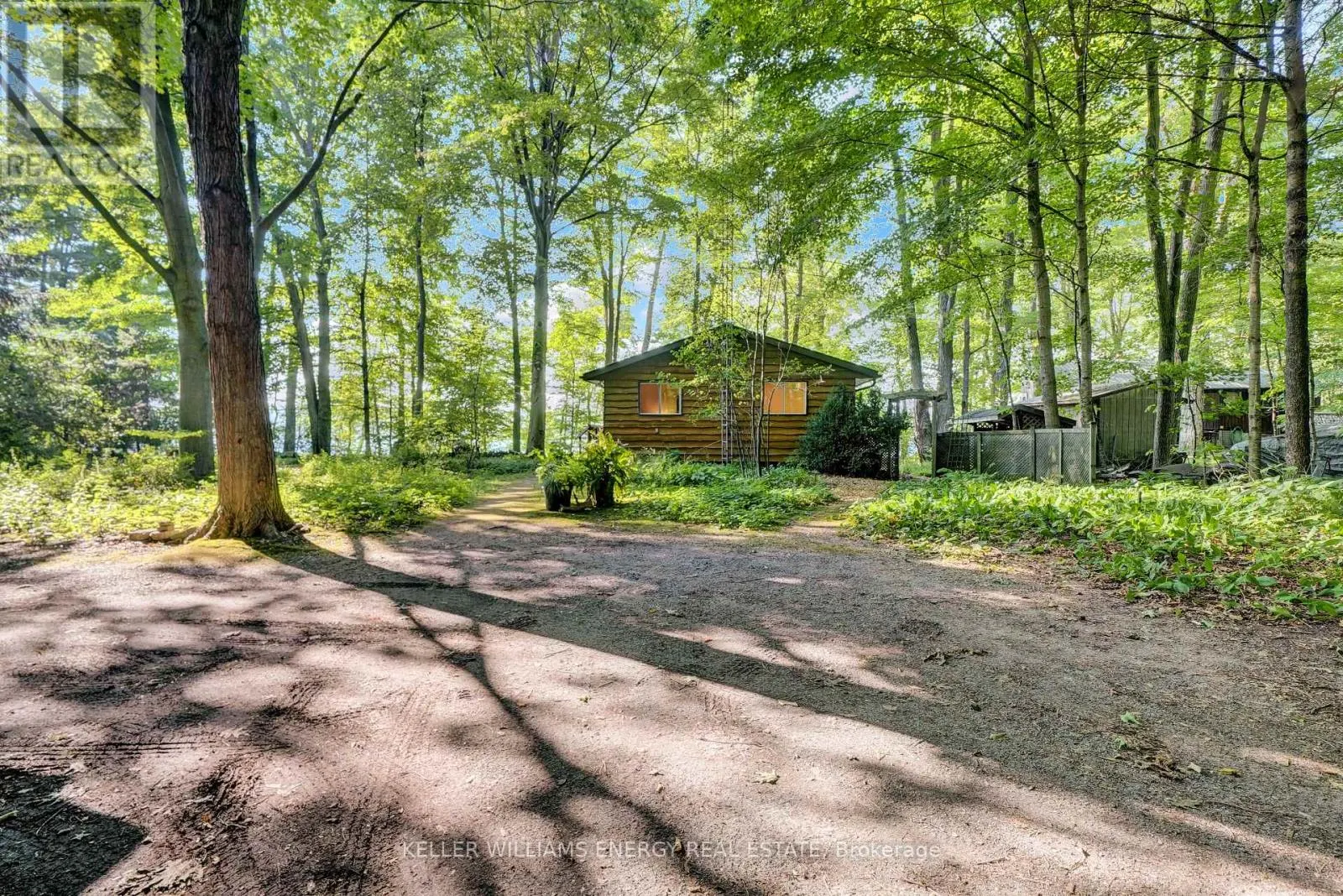 40E GOODMAN CRESCENT
