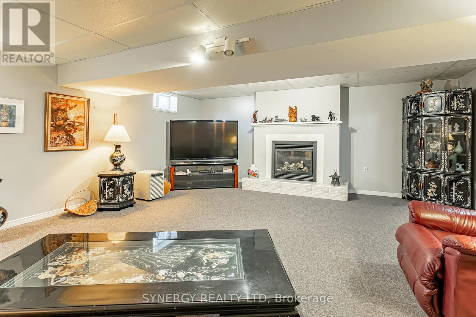 16 PARKVIEW DRIVE