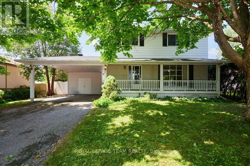 16 KEEWATIN CRESCENT