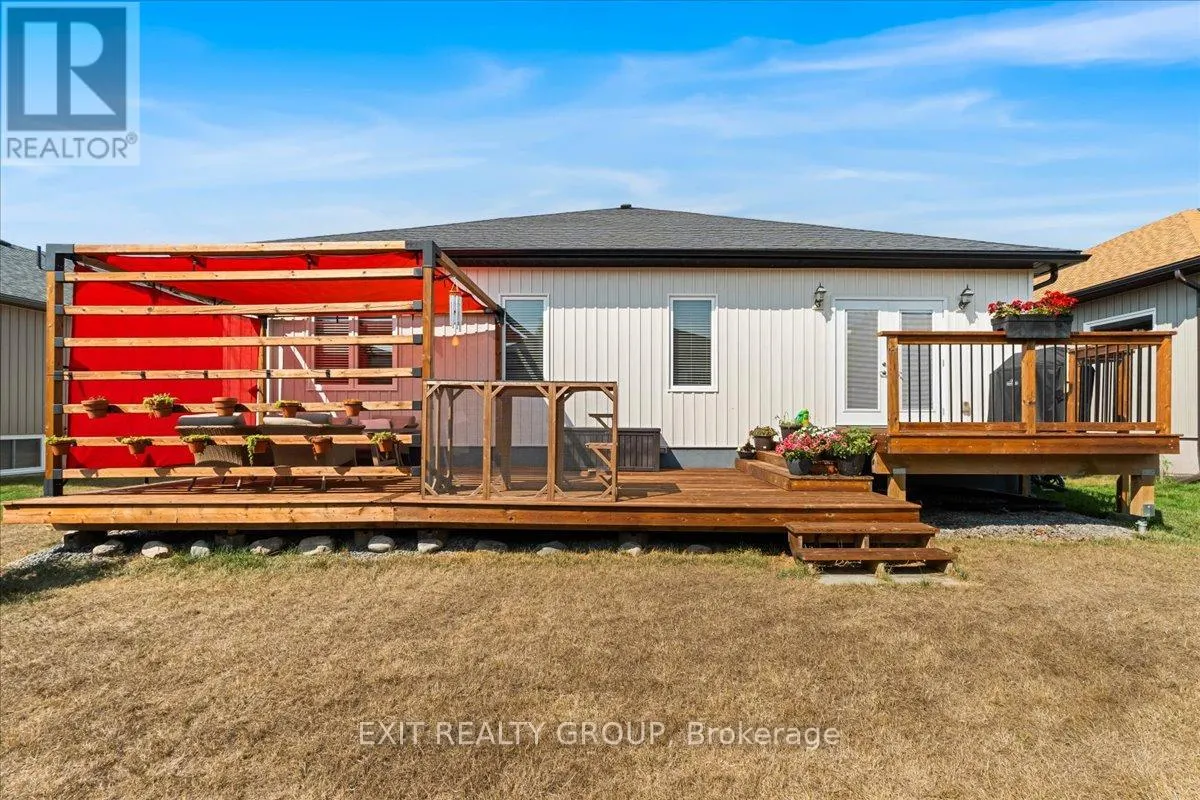 18 GILBERT CRESCENT