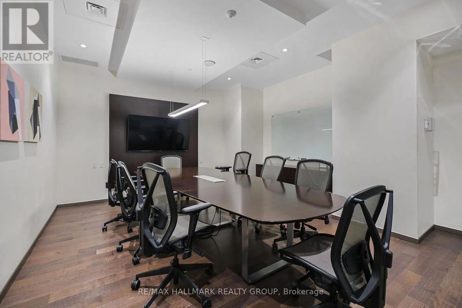 907 - 101 QUEEN STREET
