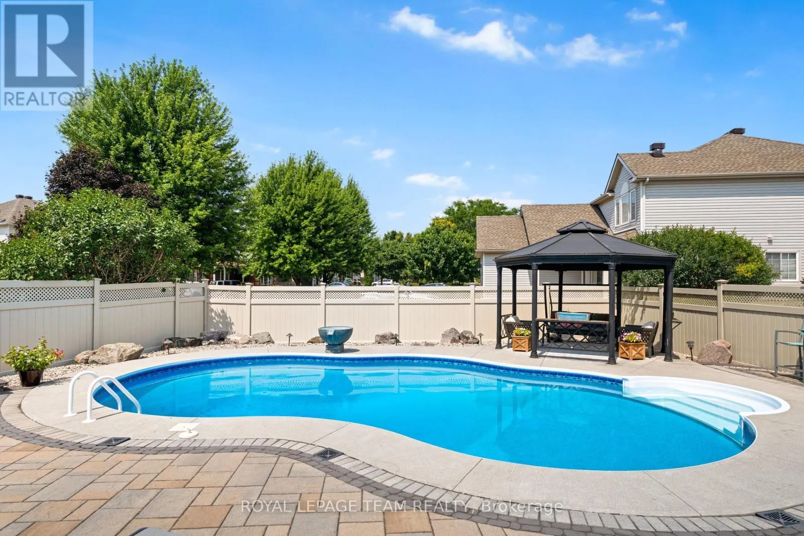 41 BLACKSHIRE CIRCLE